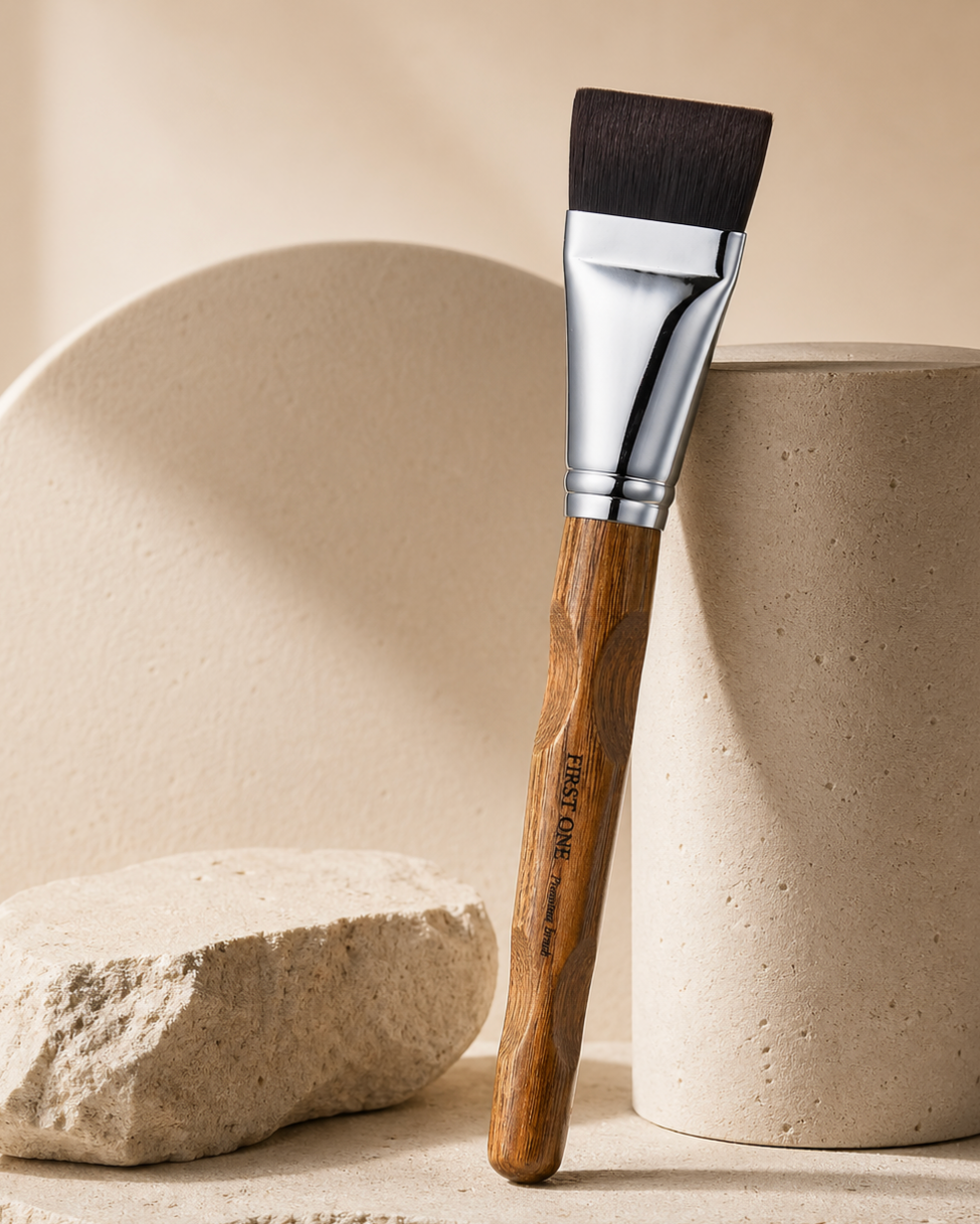 Midnight Crane Foundation brush